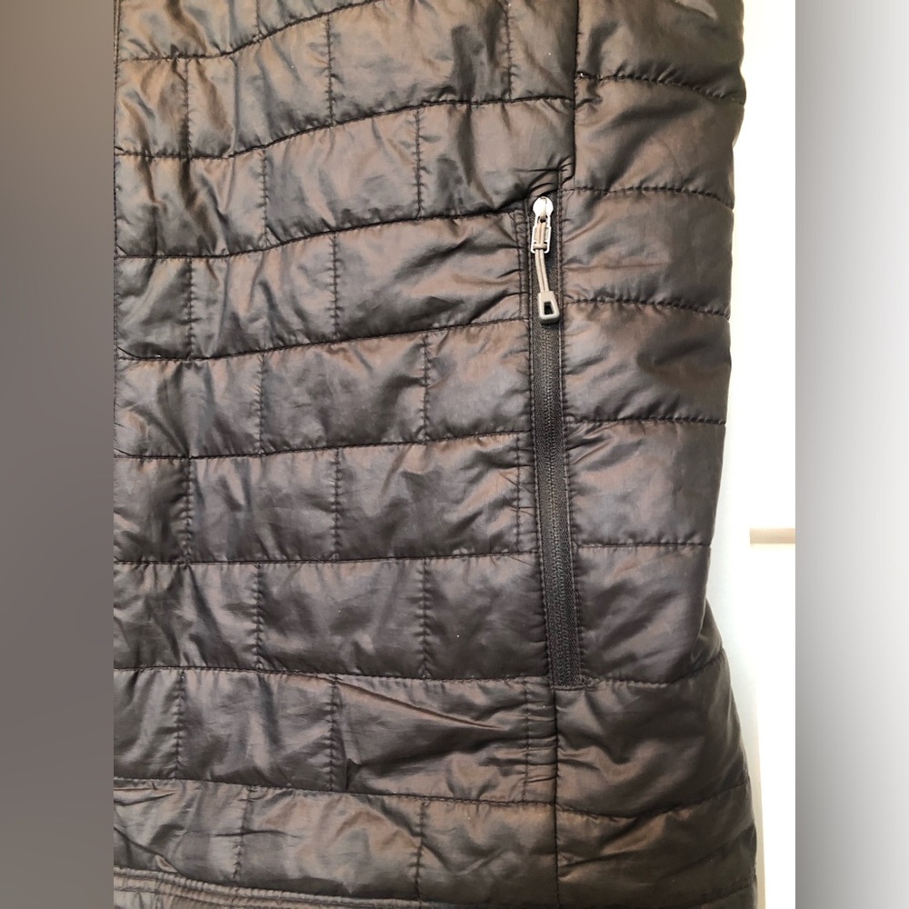 Patagonia Men’s Black Nano Puff Vest - Picture 6 of 16